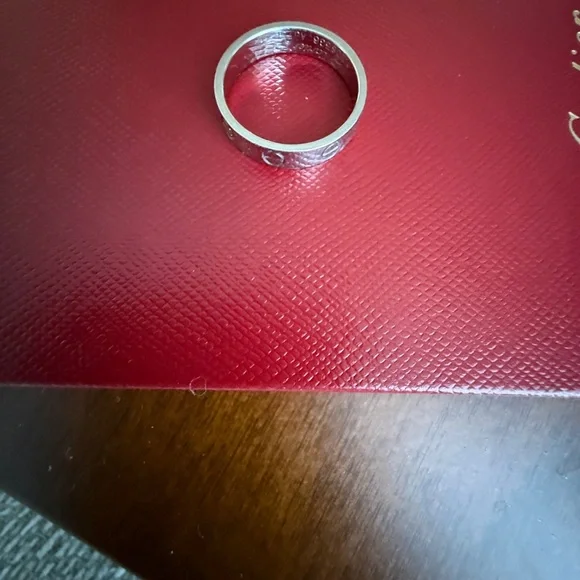 Cartier Love Ring small 18k white gold. - Picture 5 of 6